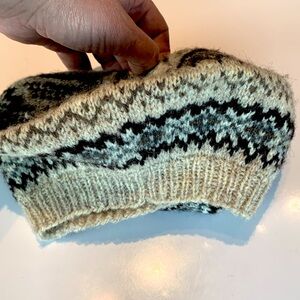 Hand knit vintage Shetland Islands of Scotland new wool baby or toddler beret